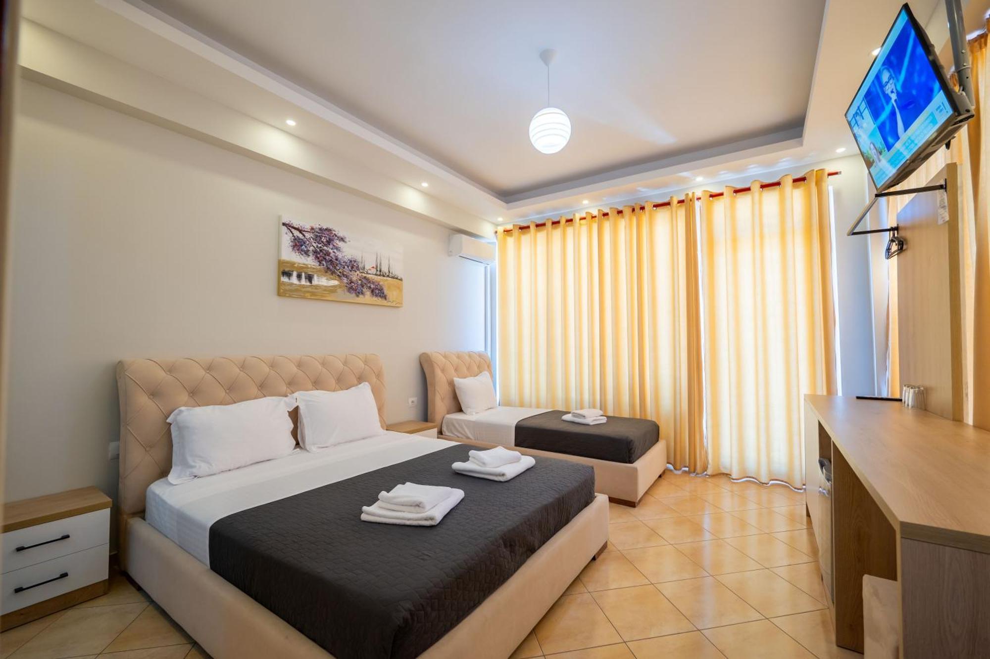 Hotel Milo كساميل المظهر الخارجي الصورة